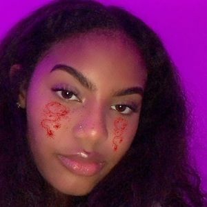 Meet your Posher, Kiara